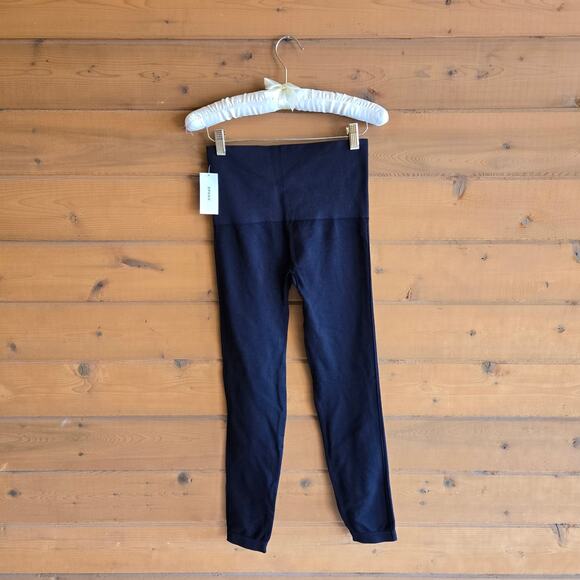 Spanx Look At Me Now Legging Very Black NWT Large High Rise Pull On Smoothing - Picture 3 of 6